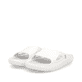 Weiße Rieker Herren Pantoletten U3450-80 mit ultraleichter und flexibler Sohle. Schuhpaar seitlich schräg.