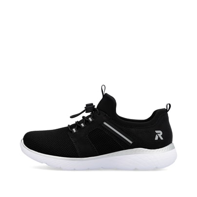 Schwarze Rieker Damen Slipper M5065-00 mit Gummizug sowie ultraleichter Sohle. Schuh Außenseite.