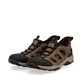 Braune Rieker Herren Slipper 08078-24 mit easy Hineinschlüpf-Möglichkeit. Schuhpaar seitlich schräg.