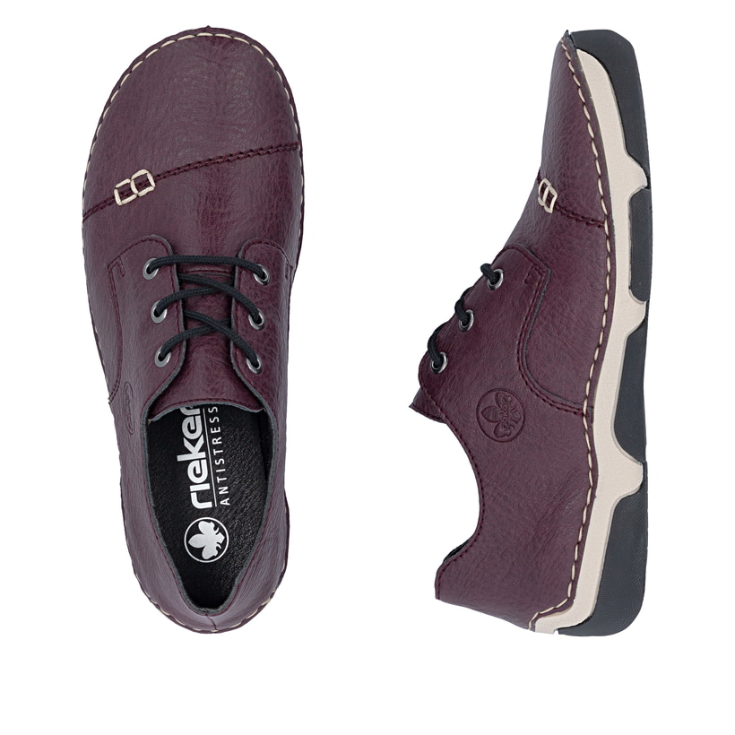 Brombeerfarbene Rieker Damen Schnürschuhe 55920-30 mit modernen Ziernähten. Schuh von oben, liegend.