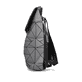 Rieker Rucksack H1391-42 in Grau mit stylischem Muster, mattem Finish und Magnetverschluss. Rechtsseitig.