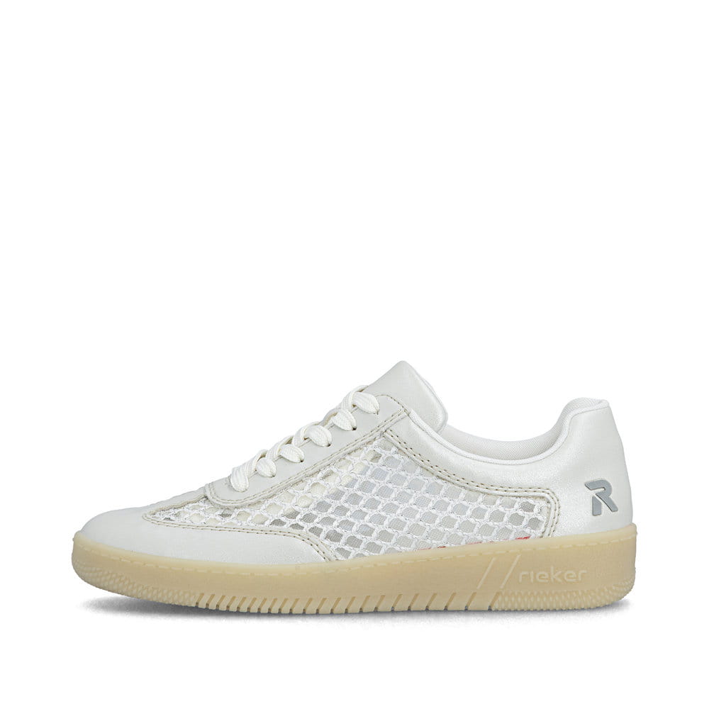 Beige Rieker Damen Sneaker Low M5521-90 mit metallischem Finish sowie Schnürung. Schuh Außenseite.