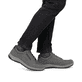 Graue Rieker Herren Schnürschuhe 03600-45 mit Reißverschluss sowie Extraweite H. Schuh am Fuß.