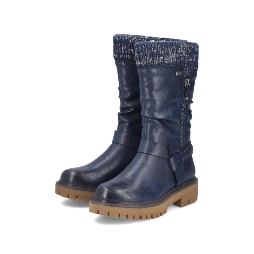 Dunkelblaue Rieker Damen Hochschaftstiefel 92984-14 mit modischer Faltenoptik. Schuhpaar seitlich schräg.