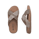 Braune Rieker Herren Pantoletten 27080-25 mit Extraweite H sowie flexibler Sohle. Schuh von oben, liegend.