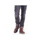 
Nougatbraune Rieker Herren Schnürstiefel F3613-22 mit einer robusten Profilsohle. Schuh am Fuß