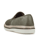 Grüne Rieker Herren Slipper B2366-54 mit einem Gummizug sowie Komfortweite G 1/2. Schuh von hinten.