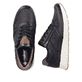 Blaue Rieker Herren Sneaker Low B0701-14 mit Reißverschluss sowie Komfortweite G. Schuh von oben, liegend.