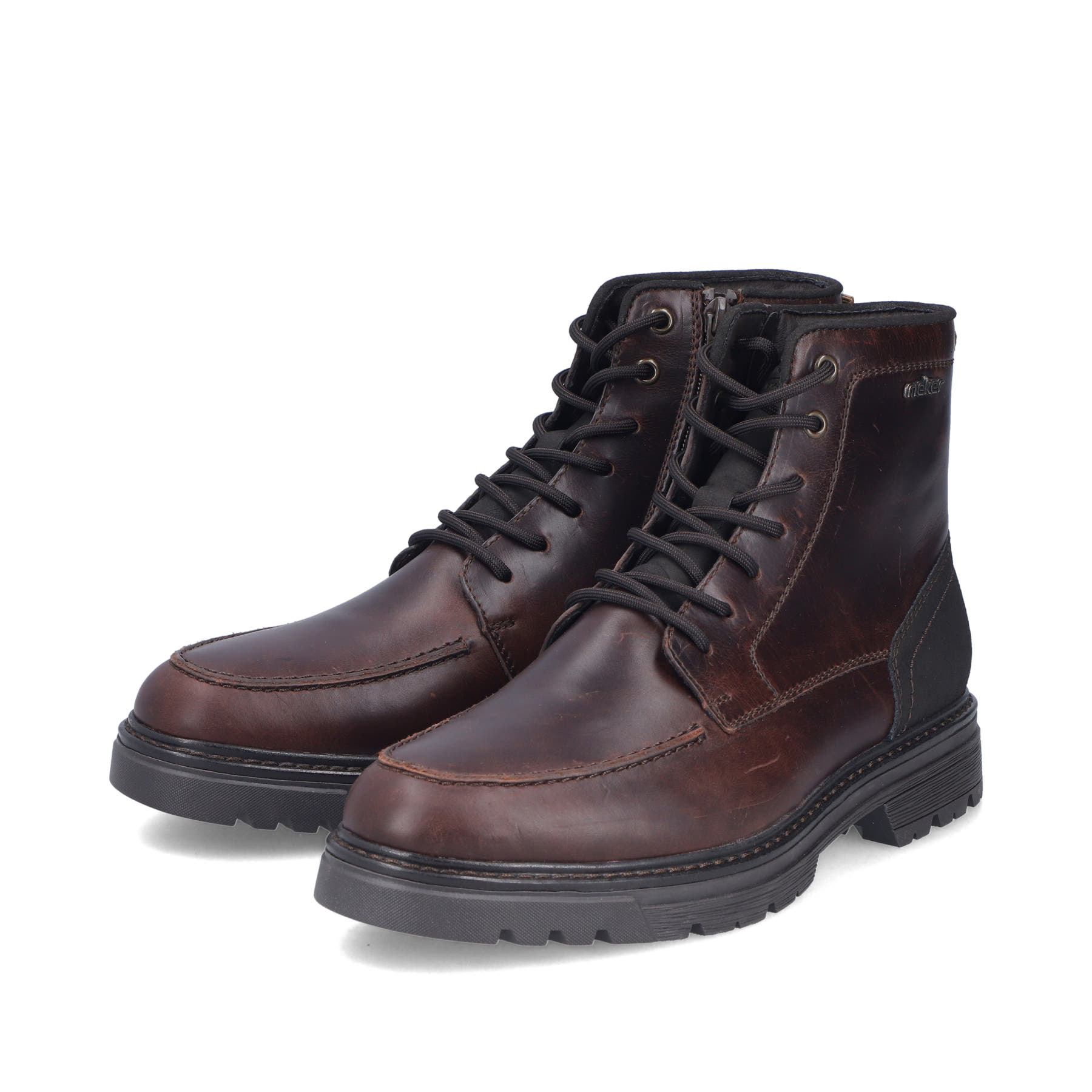 Braune Rieker Herren Schnürstiefel F2710-26 aus Glattleder. Schuhpaar seitlich schräg.