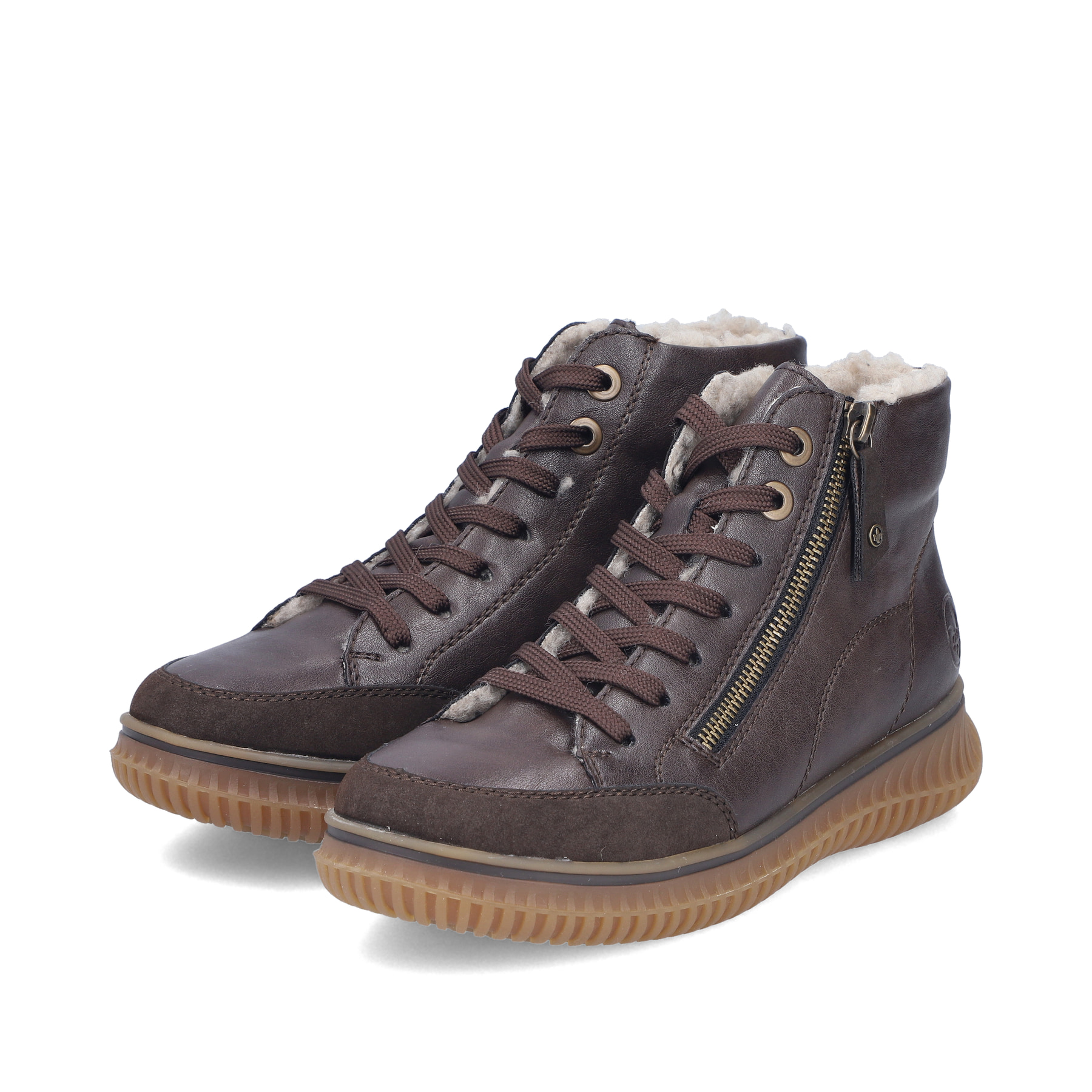 Dunkelbraune Rieker Damen Schnürstiefel 74234-25 mit modernen Ziernähten. Schuhpaar seitlich schräg.