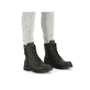 
Tiefschwarze Rieker Damen Biker Boots Y2441-00 mit Schnürung und Reißverschluss. Schuh am Fuß