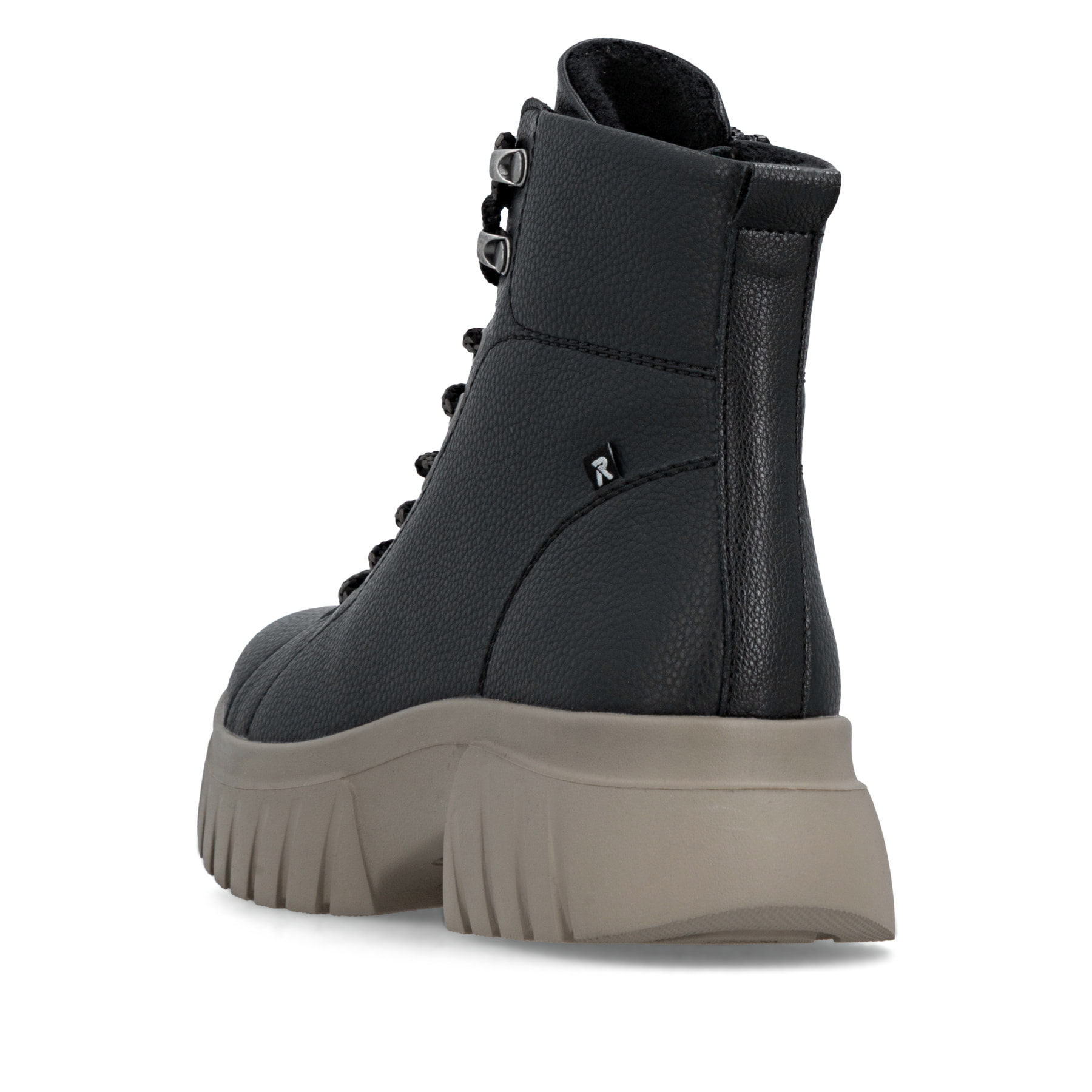 Schwarze Rieker Damen Biker Boots W1877-00 aus Glattleder. Schuh von hinten.