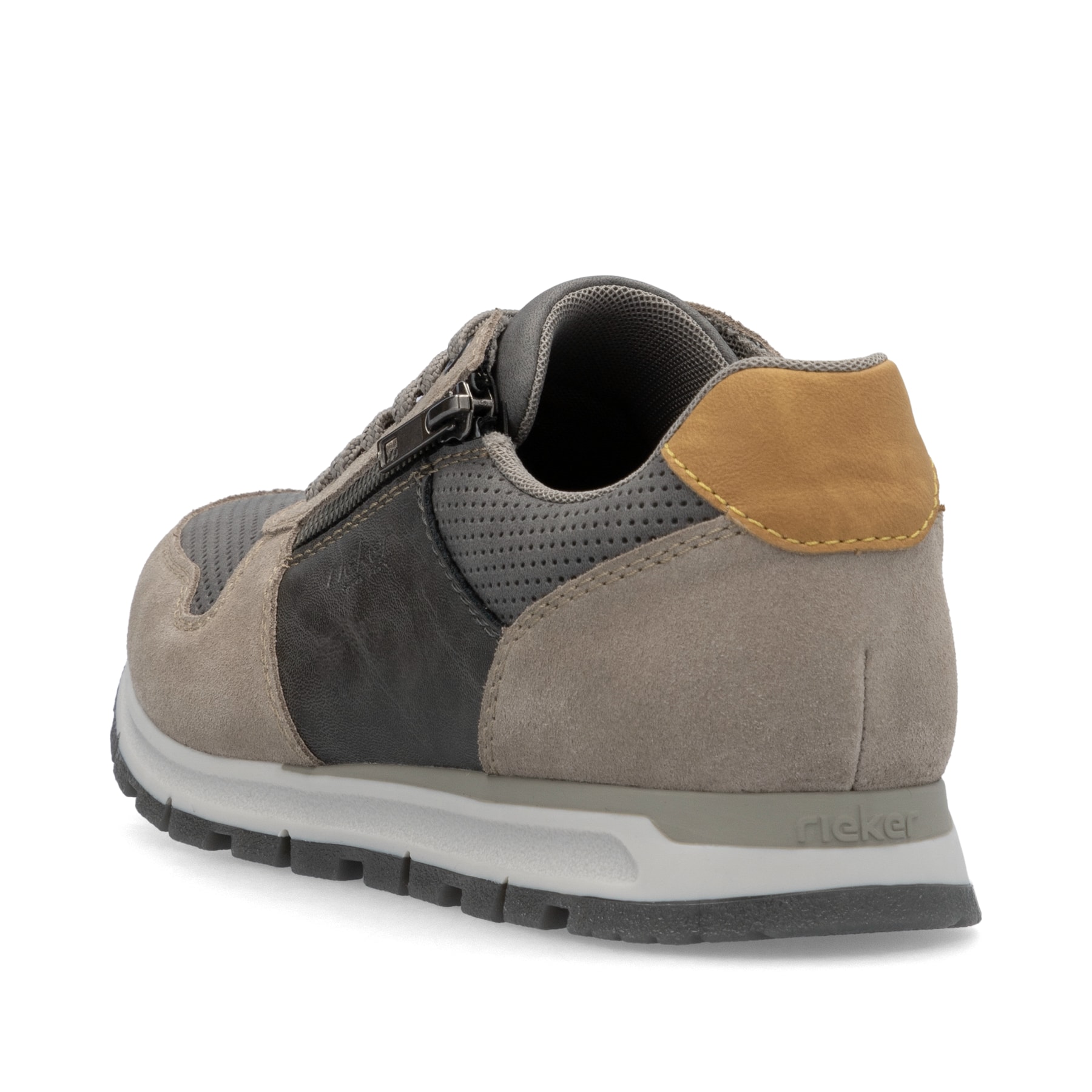 Graue Rieker Herren Sneaker Low B0505-42 mit Reißverschluss sowie Extraweite I. Schuh von hinten.