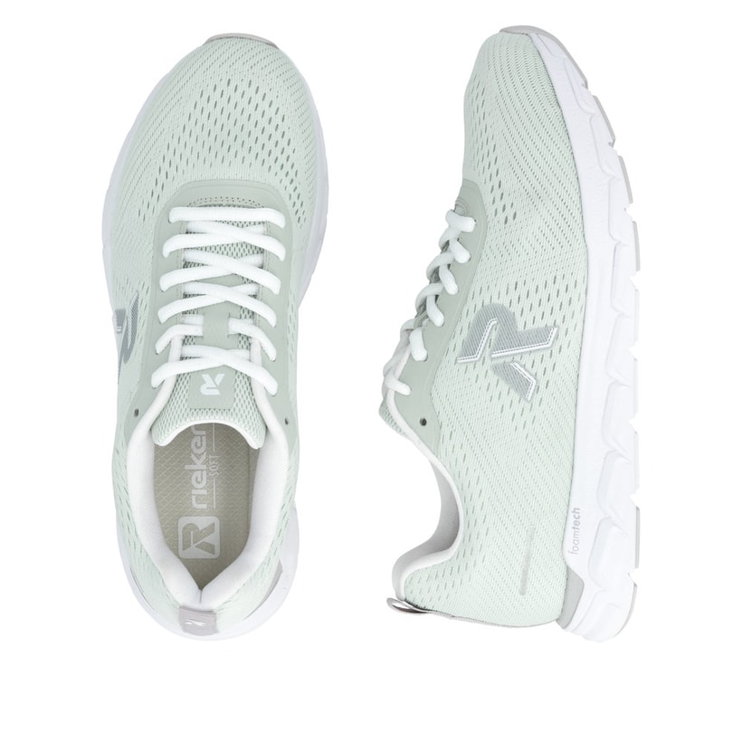 Mintgrüne Rieker Damen Sneaker Low M9006-52 mit Schnürung sowie abgesetztem Logo. Schuh von oben, liegend.