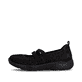 Schwarze Rieker Ballerinas M5075-00 mit einem Gummizug sowie der Komfortweite G. Schuh Außenseite.