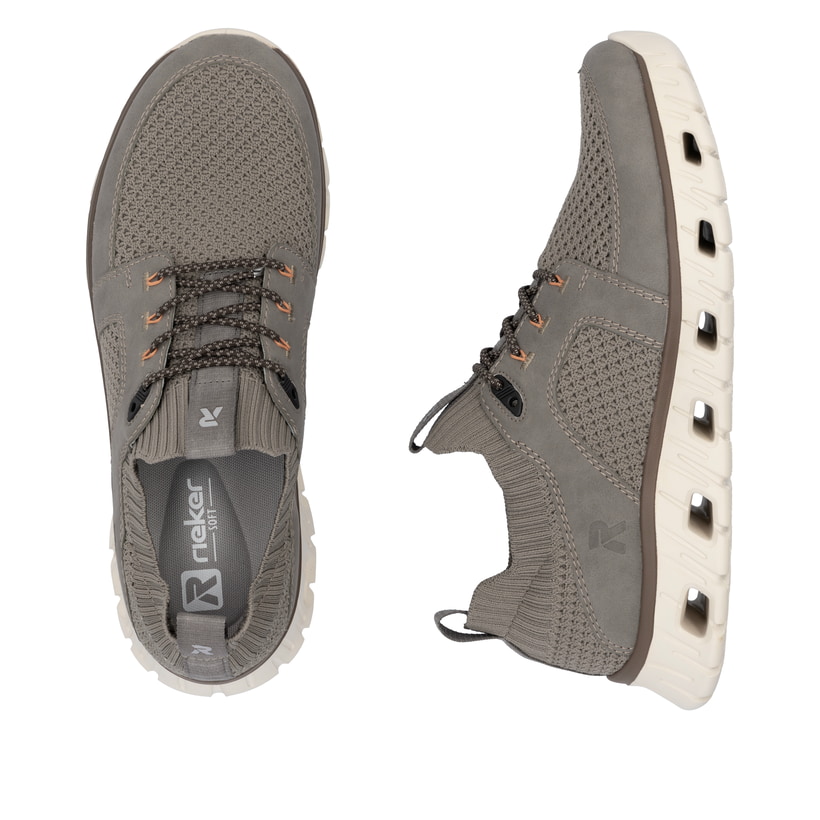 Beige Rieker Herren Sneaker Low 04351-64 mit Gummizug sowie ultraleichter Sohle. Schuh von oben, liegend.