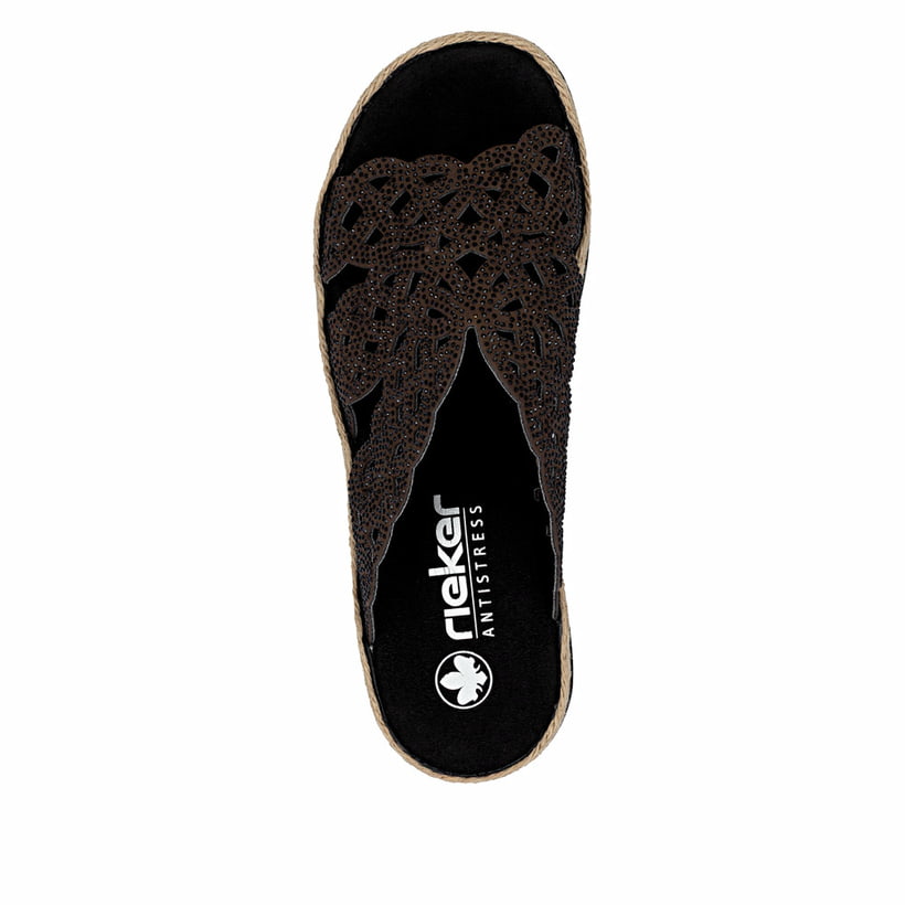 Dunkelbraune Rieker Damen Pantoletten V7992-24 mit Strasssteinen. Schuh von oben.