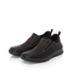 Dunkelbraune Rieker Herren Slipper 05363-25 aus Glattleder. Schuhpaar seitlich schräg.