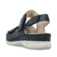 Stahlblaue Rieker Damen Riemchensandalen V7473-14 mit einem Klettverschluss. Schuh Außenseite gespiegelt.