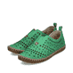 Grüne Rieker Damen Slipper M2852-52, Barfußschuhe mit einem Gummizug. Schuhpaar seitlich schräg.