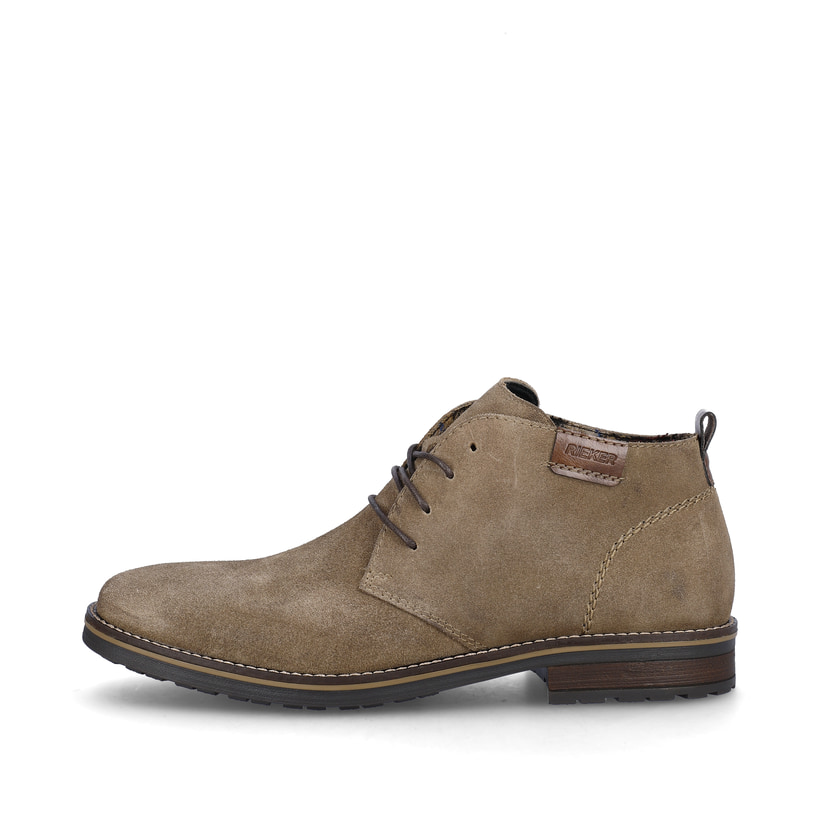 
Khakigrüne Rieker Herren Schnürschuhe 33206-26 mit Schnürung sowie einer Profilsohle. Schuh Außenseite