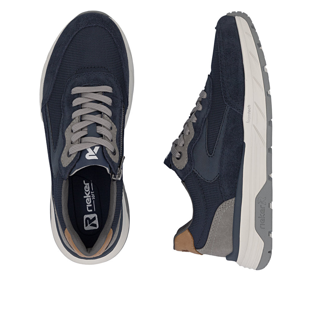 Blaugraue Rieker Herren Sneaker Low 06100-15 mit einem Reißverschluss. Schuh von oben, liegend.
