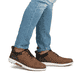Braune Rieker Herren Slipper B3357-24 mit easy Hineinschlüpf-Möglichkeit. Schuh am Fuß.