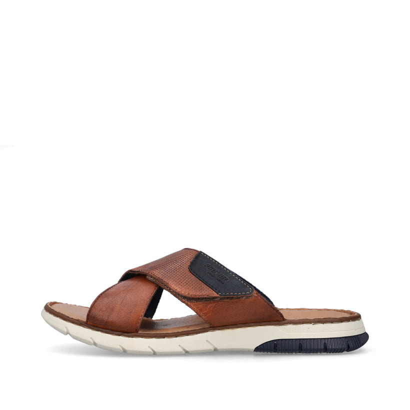 Braune Rieker Herren Pantoletten 25283-23 mit einem Klettverschluss. Schuh Außenseite.