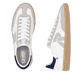 Weiße Rieker Herren Sneaker Low U2200-82 mit einer Schnürung. Schuh von oben, liegend.