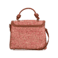 Sac à main Rieker H1606-94 rouge avec fermeture éclair et pendentif tressé. Côté gauche.