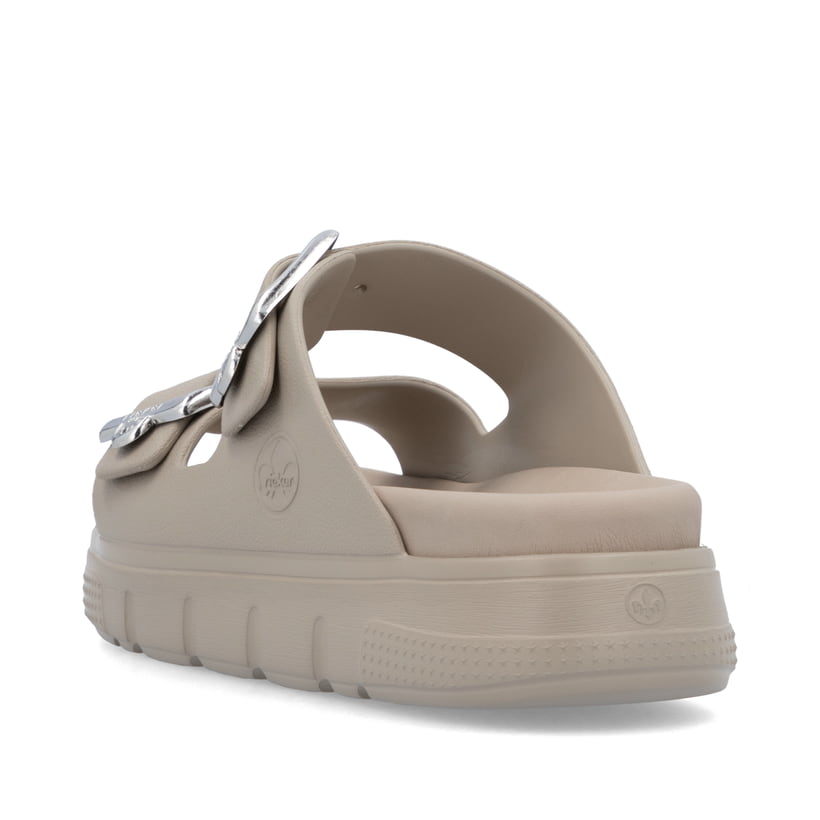Beige Rieker Damen Pantoletten P2180-60 mit Schnallen sowie flexibler Sohle. Schuh von hinten.