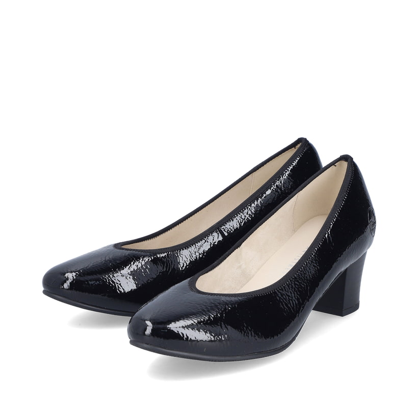 Escarpins Rieker noirs pour femme 44650-02 avec semelle adhérente. Chaussures inclinées sur le côté.