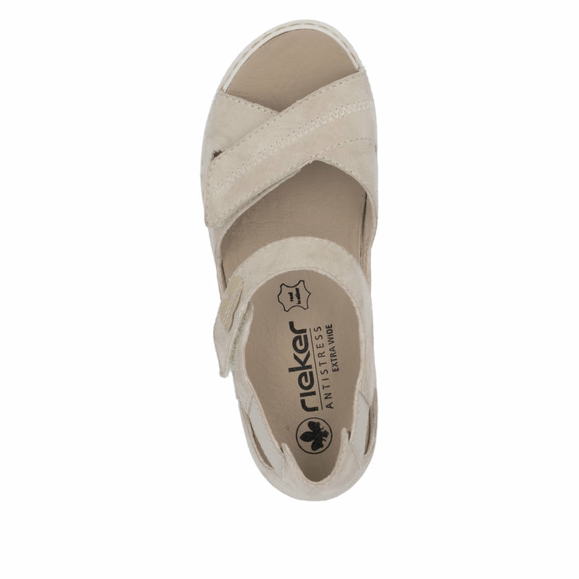 Beige Rieker Damen Riemchensandalen V7474-60 mit einem Klettverschluss. Schuh von oben.
