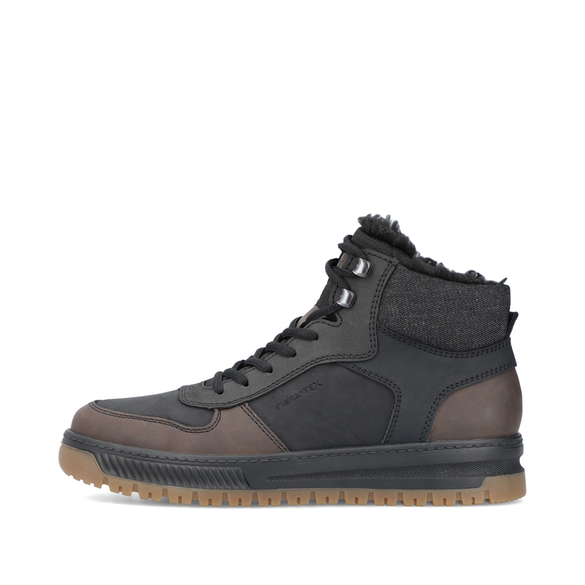 
Asphaltschwarze Rieker Herren Schnürstiefel 38545-00 mit einer robusten Profilsohle. Schuh Außenseite