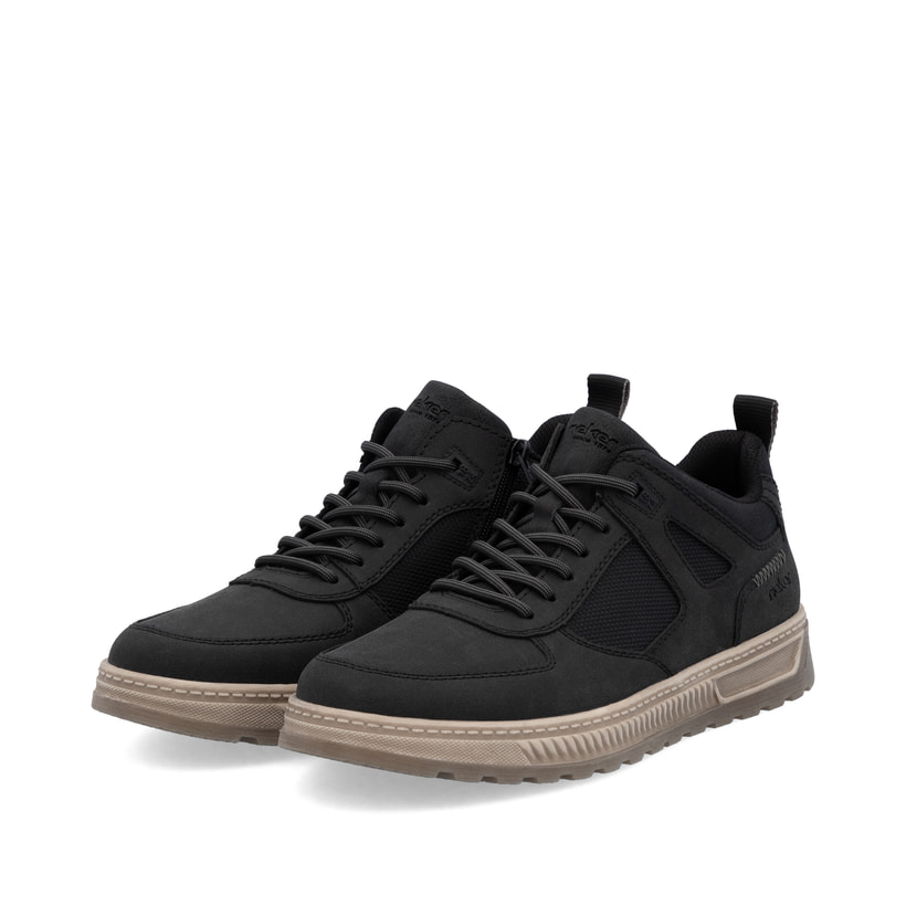 Schwarze Rieker Herren Schnürschuhe 37004-00 mit einem Reißverschluss. Schuhpaar seitlich schräg.