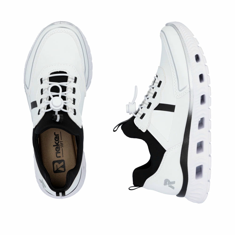 Weiße vegane Rieker Damen Sneaker Low M6062-80 mit einem Gummizug. Schuh von oben, liegend.