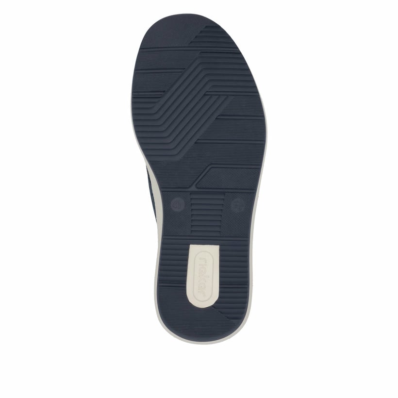 Blaue Rieker Herren Slipper 16952-14 mit einem Gummizug sowie der Extraweite H. Schuh Laufsohle.