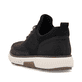 Schwarze Rieker Herren Slipper B3354-00 mit einem Gummizug sowie Extraweite H. Schuh von hinten.