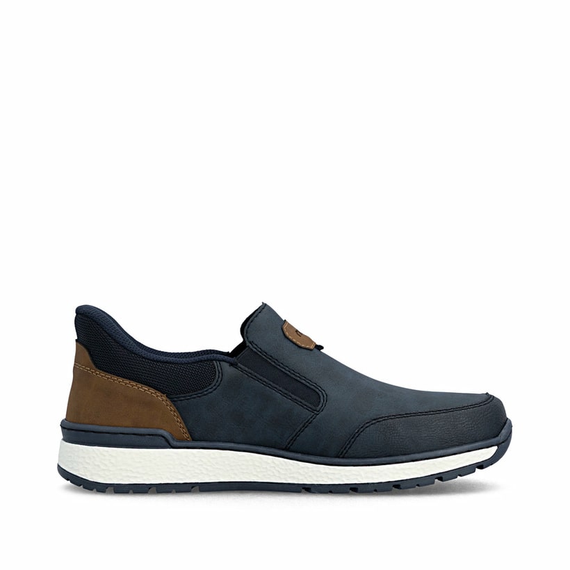 Dunkelblaue Rieker Herren Slipper B9057-14 mit einem Gummizug sowie Extraweite H. Schuh Innenseite.