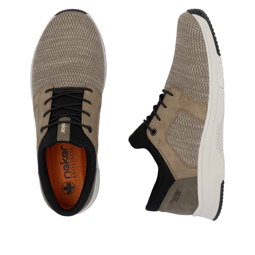 Beige Rieker Herren Slipper 19556-64 mit einem Gummizug sowie Komfortweite G 1/2. Schuh von oben, liegend.