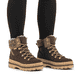 Dunkelbraun-beige Rieker Damen Schnürstiefel Y6210-25 mit Strick-Kragen. Schuh am Fuß.