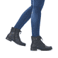 
Ozeanblaue Rieker Damen Schnürstiefel 71242-15 mit Schnürung und Reißverschluss. Schuh am Fuß