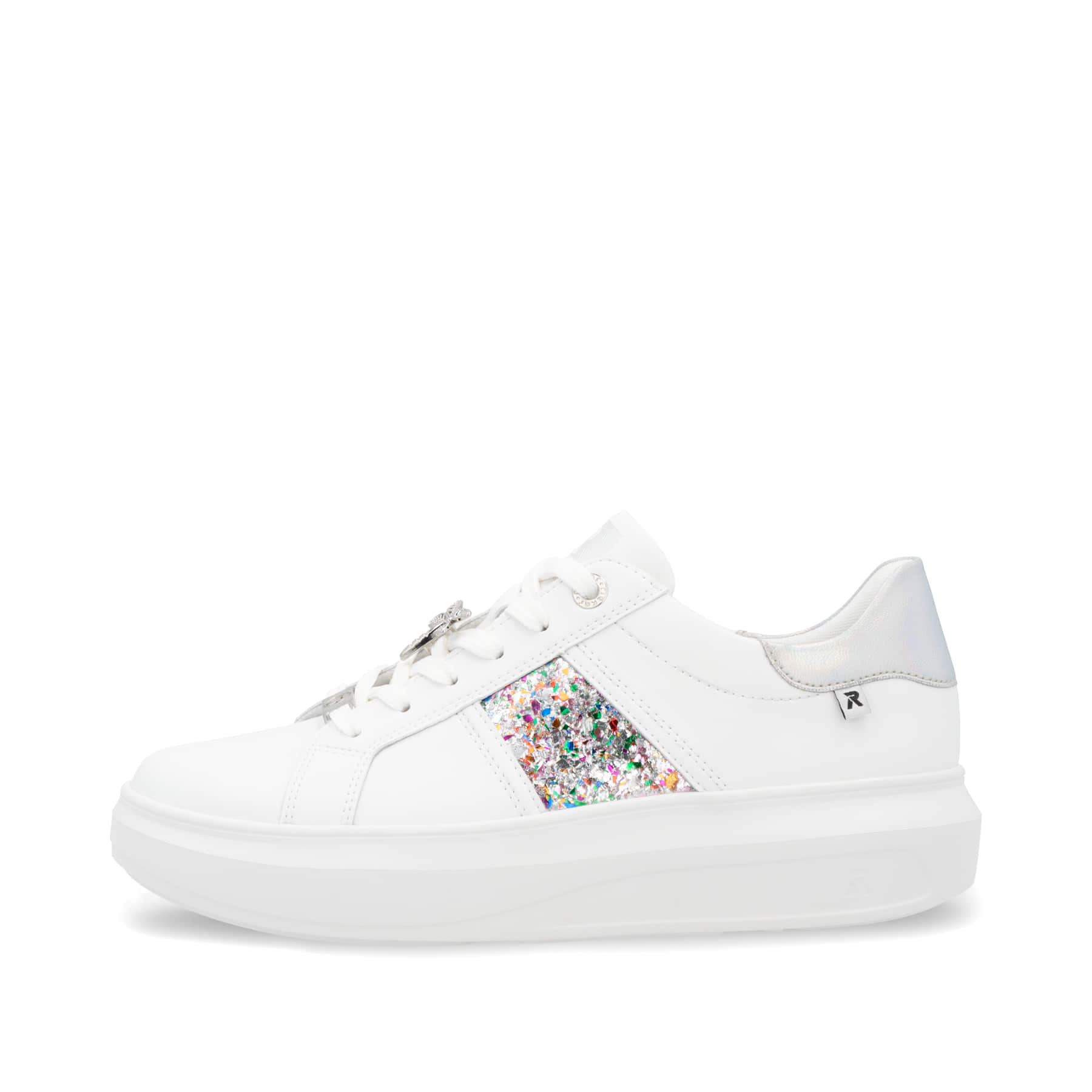 Baskets basses Rieker blanches pour femme W1202-83 avec lacets. Côté extérieur de la chaussure.