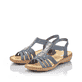Blaue Rieker Damen Riemchensandalen 60800-14 mit einem Elastikeinsatz. Schuhpaar seitlich schräg.