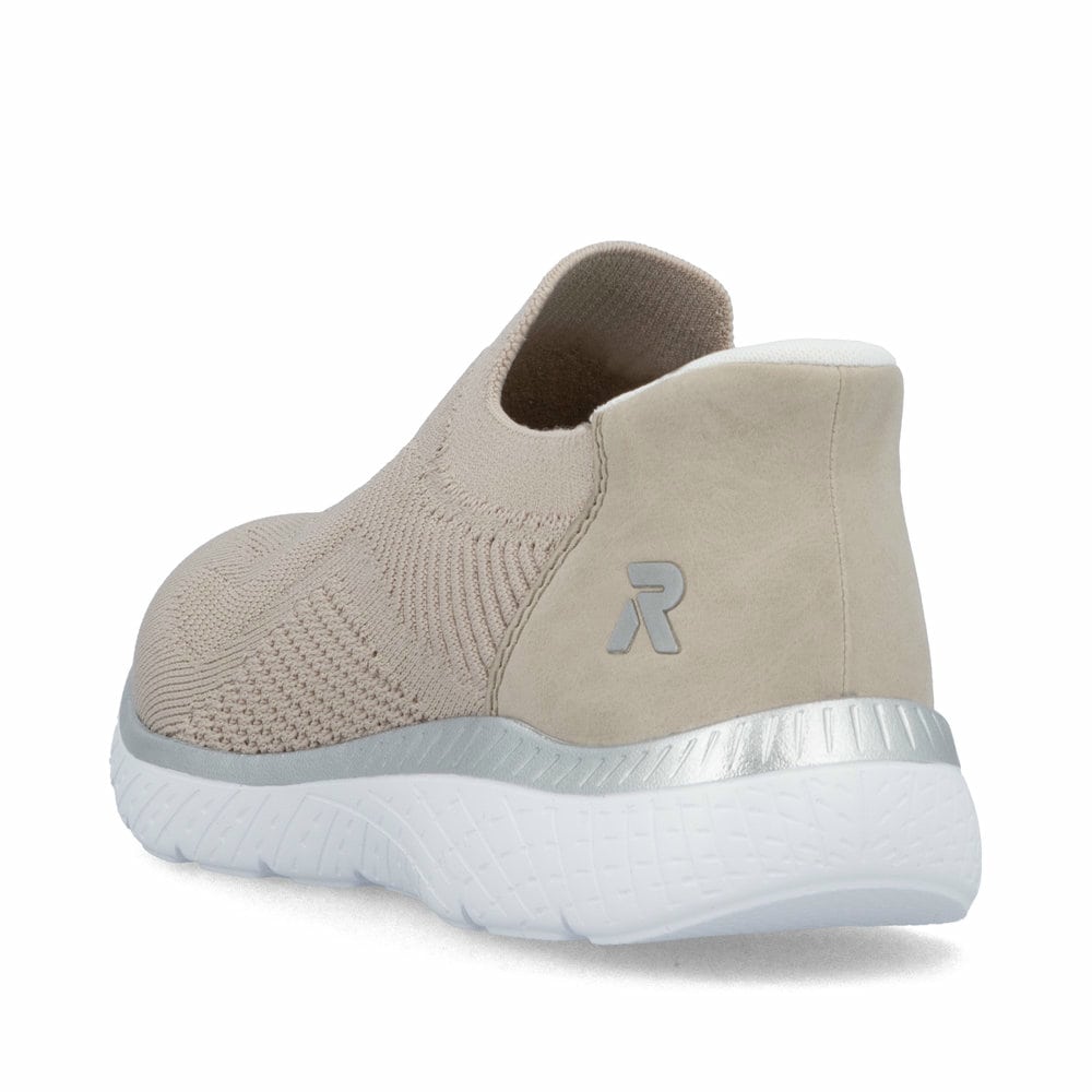 Baskets basses Rieker beiges femme M5072-62 avec option easy in facile. Chaussure vue de l'arrière.
