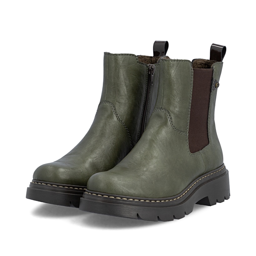 Dunkelgrüne Rieker Damen Chelsea Boots 76750-54 mit einem Reißverschluss. Schuhpaar seitlich schräg.