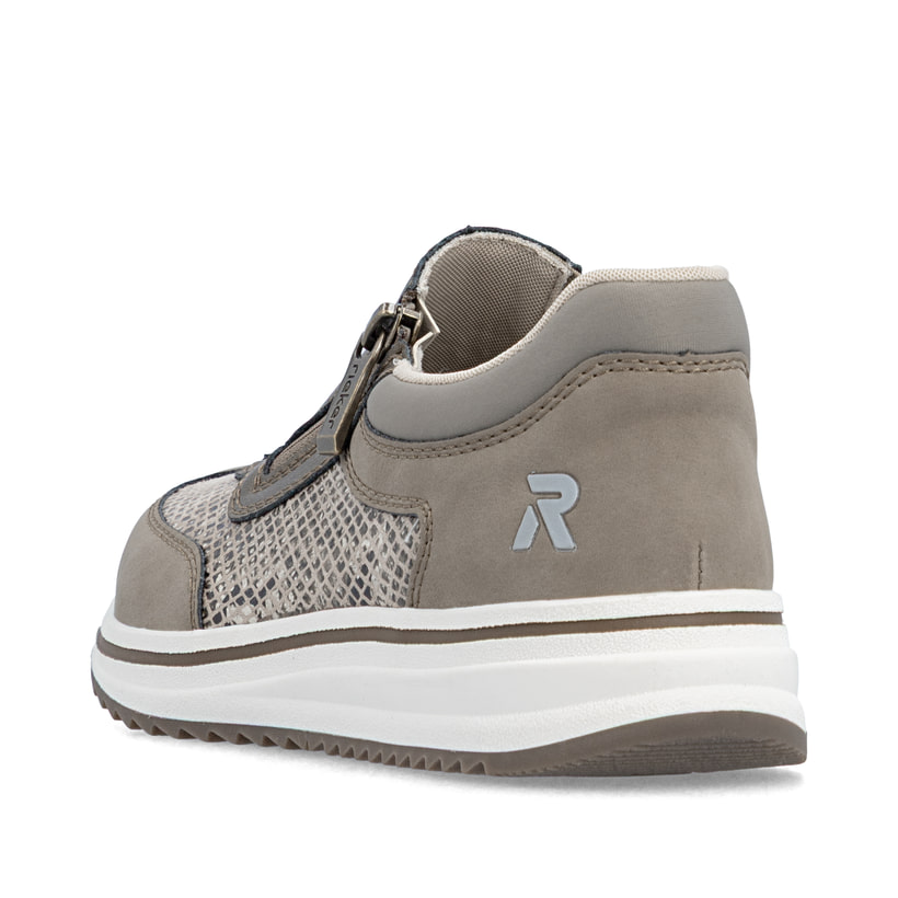 Braune Rieker Damen Sneaker Low L5854-64 mit Reißverschluss sowie Extraweite H. Schuh von hinten.