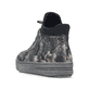 Graue Rieker Damen Kurzstiefel L2550-90 mit floralem Aufdruck. Schuh von hinten.