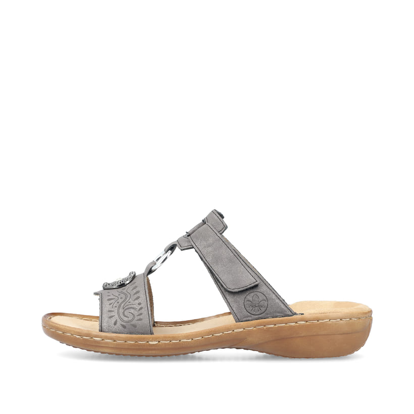 Graue Rieker Damen Pantoletten 608K1-45 mit einem Klettverschluss. Schuh Außenseite.