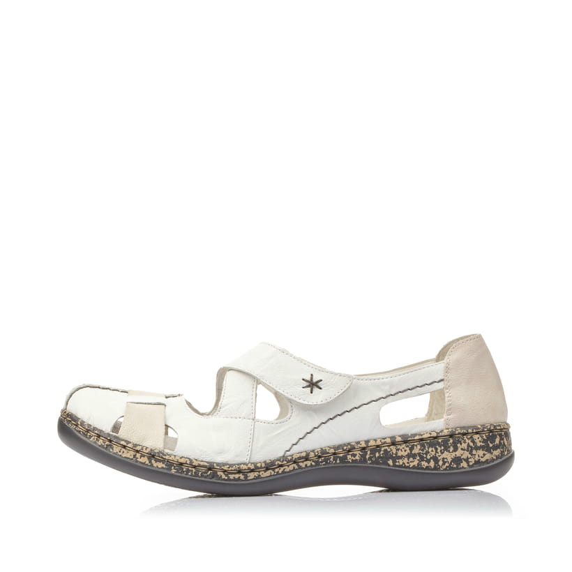Weiße Rieker Ballerinas 46367-80 mit einem Klettverschluss. Schuh Außenseite.